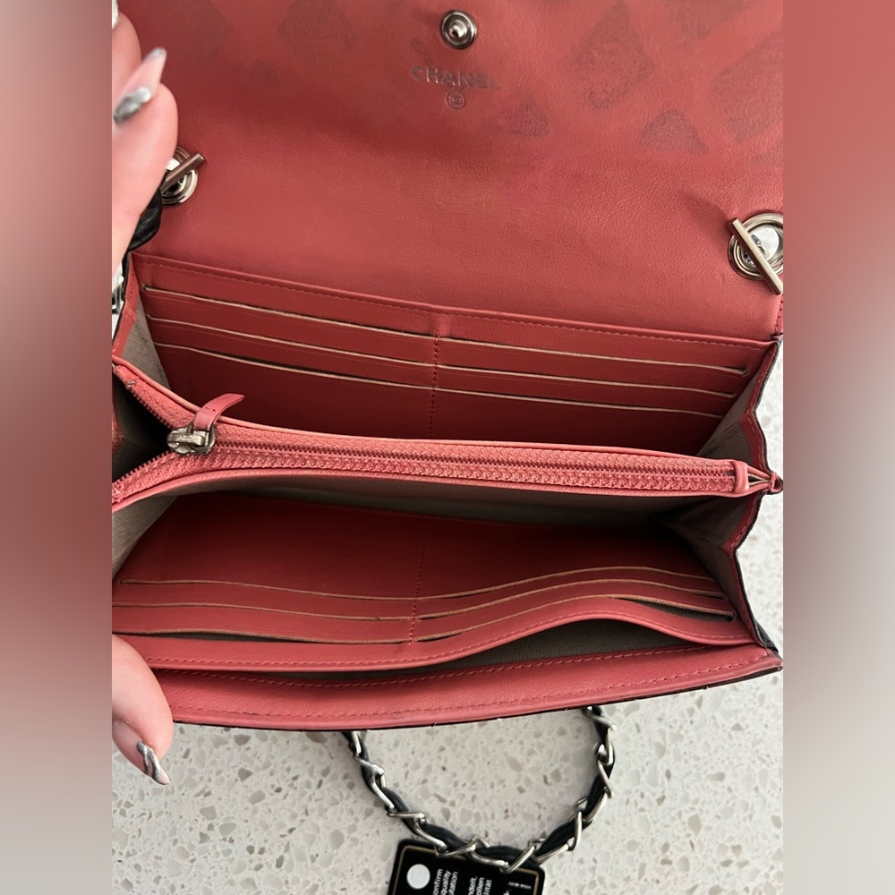 Chanel Wallet On Chain Cross Body - Picture 5 of 10